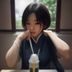 主编林晓研的头像，专业女性编辑，短发，白色背景，职业感强